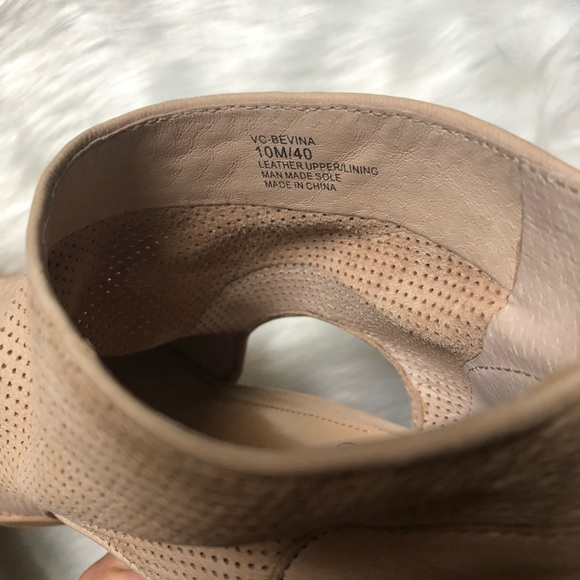 NWOT VINCE CAMUTO Bevina Cutout Nude Booties - Picture 4 of 6